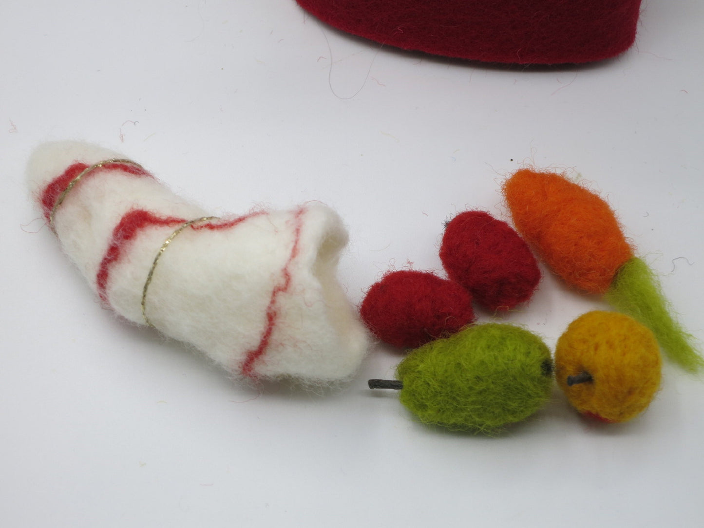Weisses Fuellhorn mit bunten Filzfruechten, Herbst-Blumenkind, Art. HE8