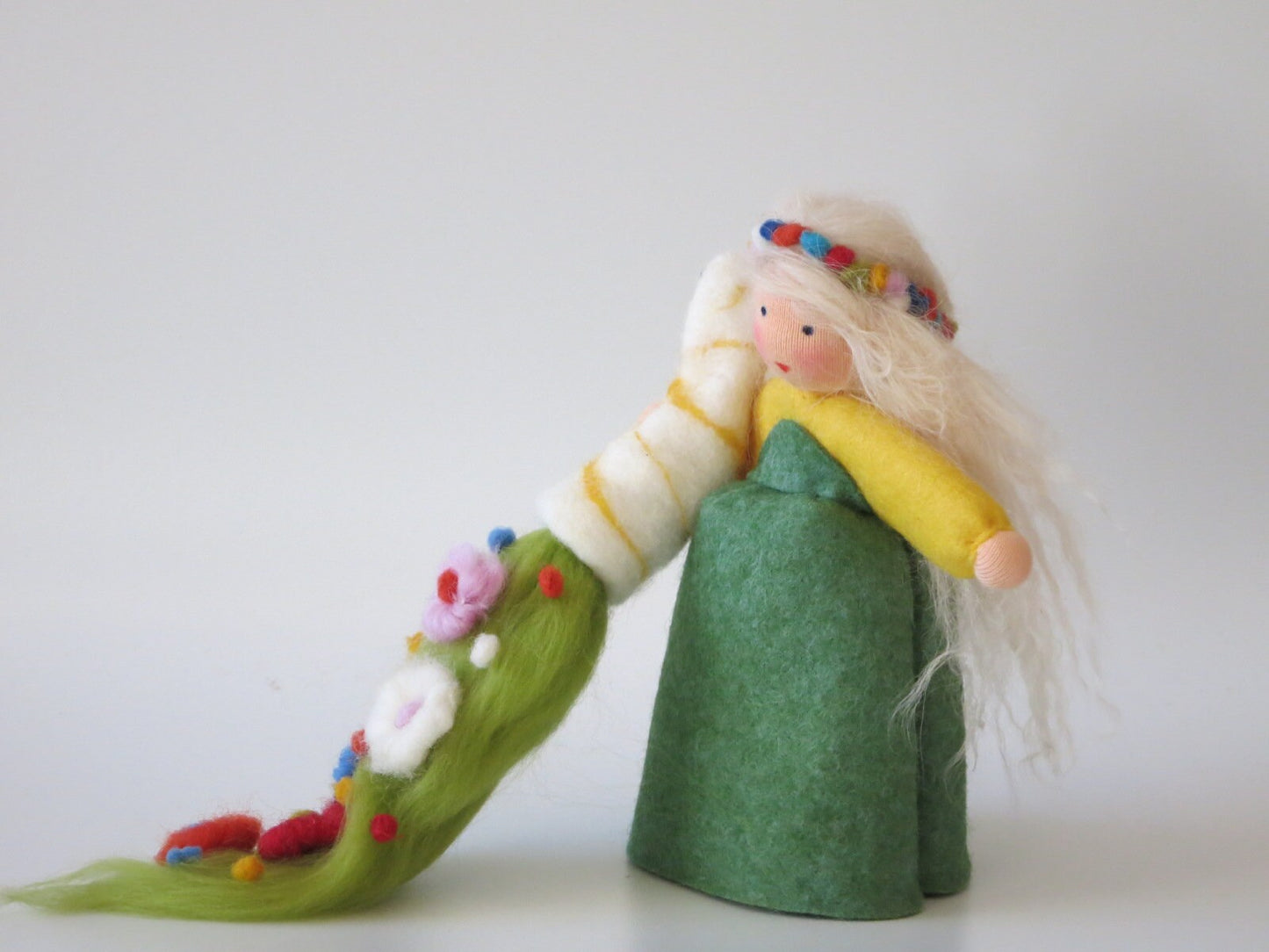 Der Frühling - Blumenkind für den Jahreszeitentisch -Art. FR17