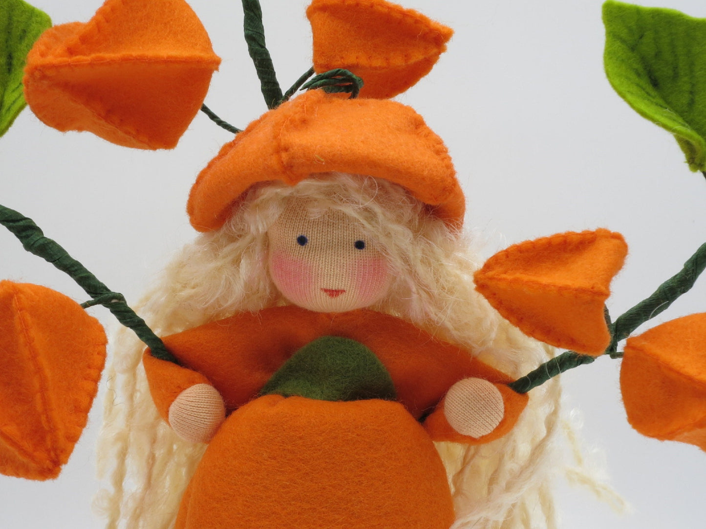Lampionblume - Physalis -  handgefertigtes Blumenkind für den Jahreszeitentisch - Art. HE49