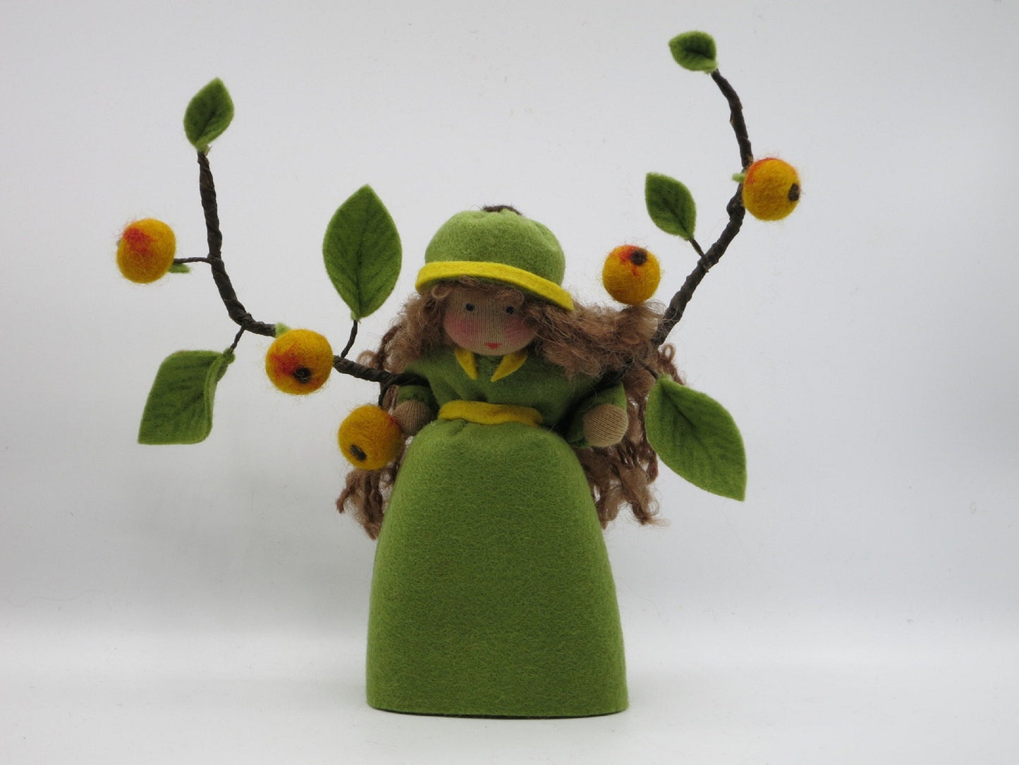 Apfel Kind - handgefertigtes Blumenkind - Art. HE48