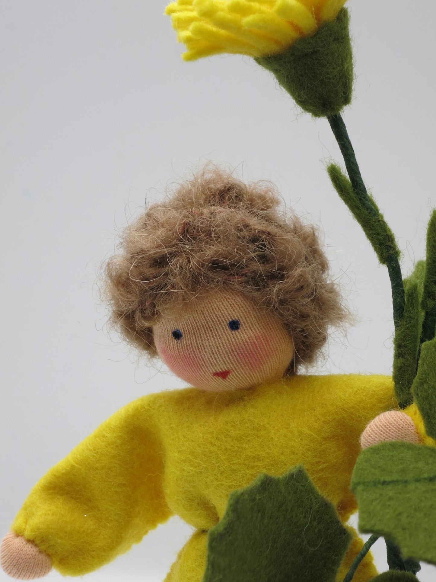 Huflattich-Junge - Blumenkind für den Jahreszeitentisch - handgmachte Blumenkinder - Art. FR62