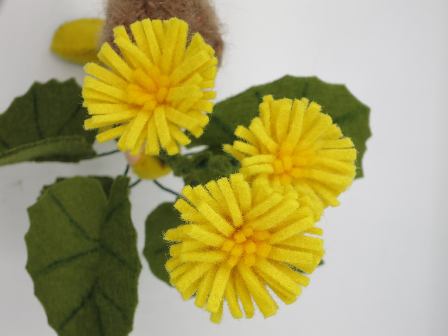 Huflattich-Junge - Blumenkind für den Jahreszeitentisch - handgmachte Blumenkinder - Art. FR62