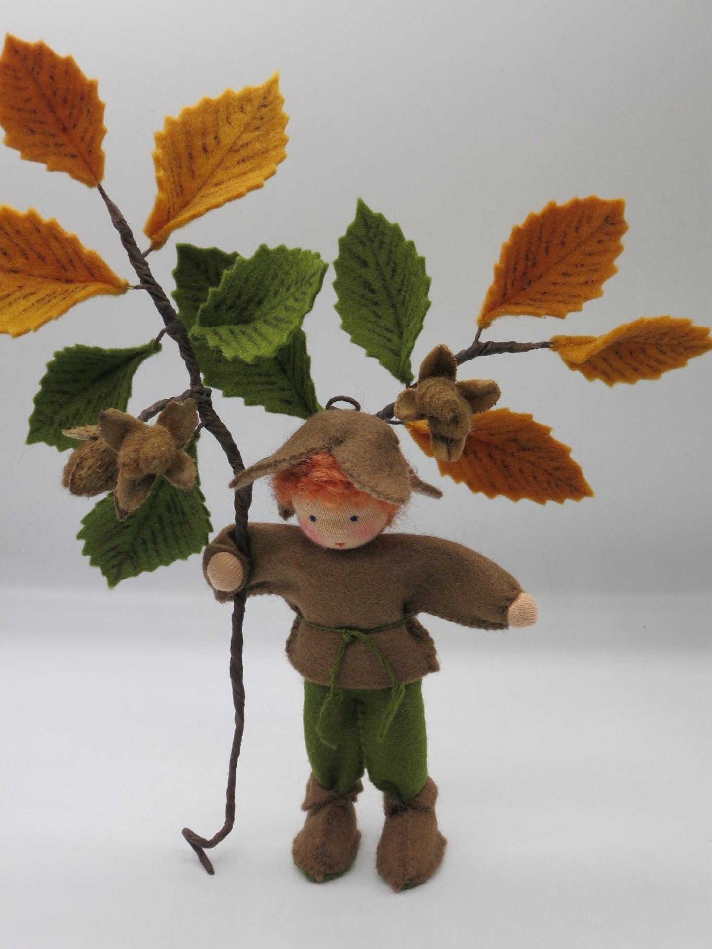 Bucheckern Junge -  handgefertigte Blumenkinder - Art. HE45