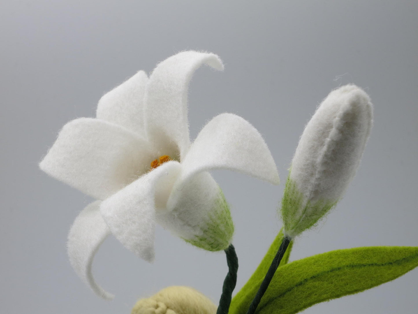 Lilie - handgefertigtes Blumenkind für den Jahreszeitentisch - Art. SO12