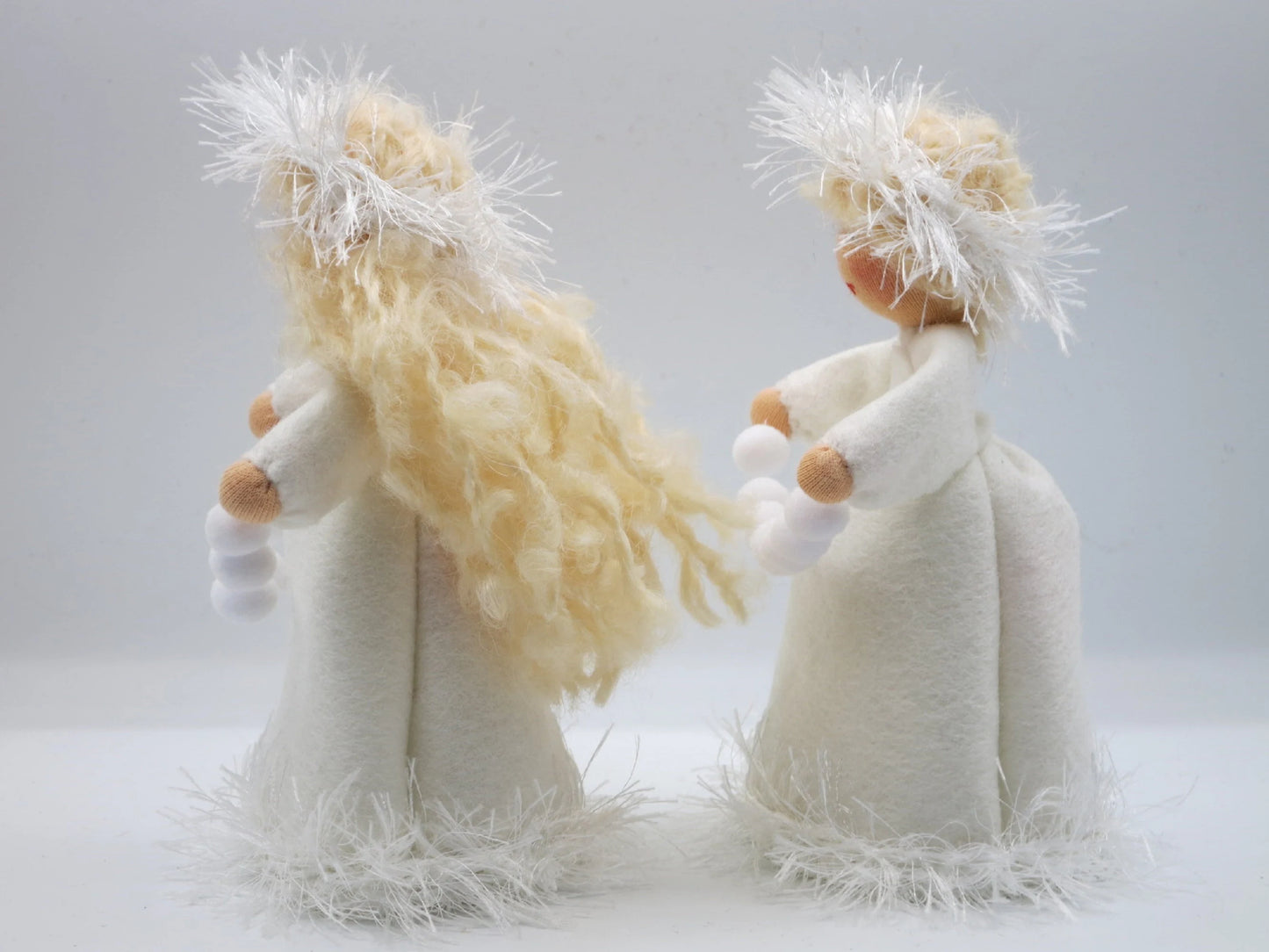 Schneebällchen Blumenkinder Rückansicht mit langem Haar, Art. WI35