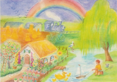 Waldorf Postkarte Sommer im Dorf von Dorothea Schmidt – Cottage, Regenbogen, Storch und Kind mit Segelboot