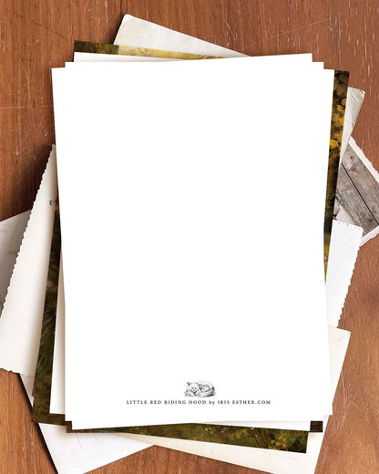 Das Rotkäppchen - Postkarte von Iris Esther