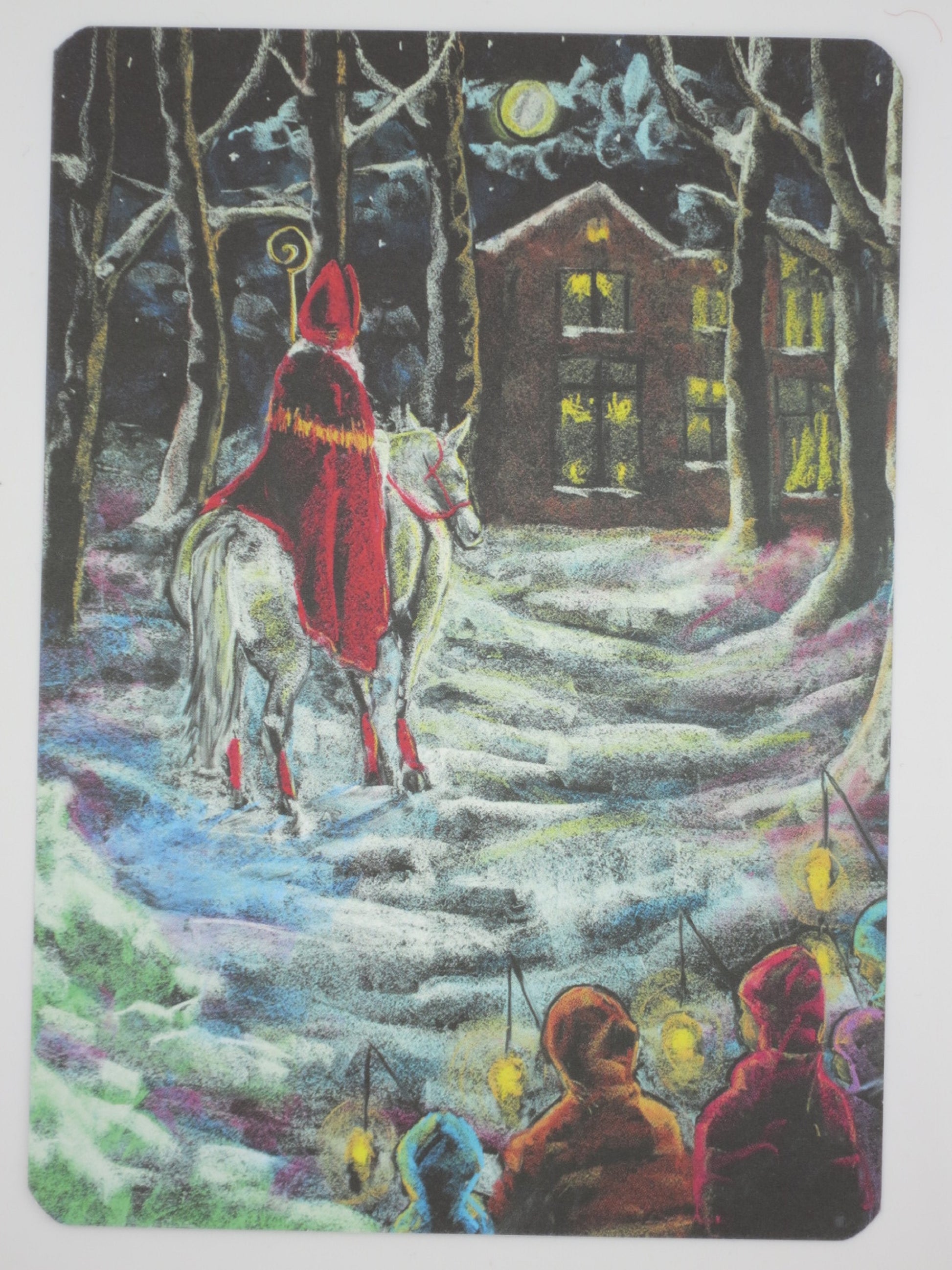 Nikolaus-Postkarte fuer Kinder: Bischoeflicher Reiter im Mondlicht mit Laternenkindern im Schnee, Postkarte von Geertje Kapteijns