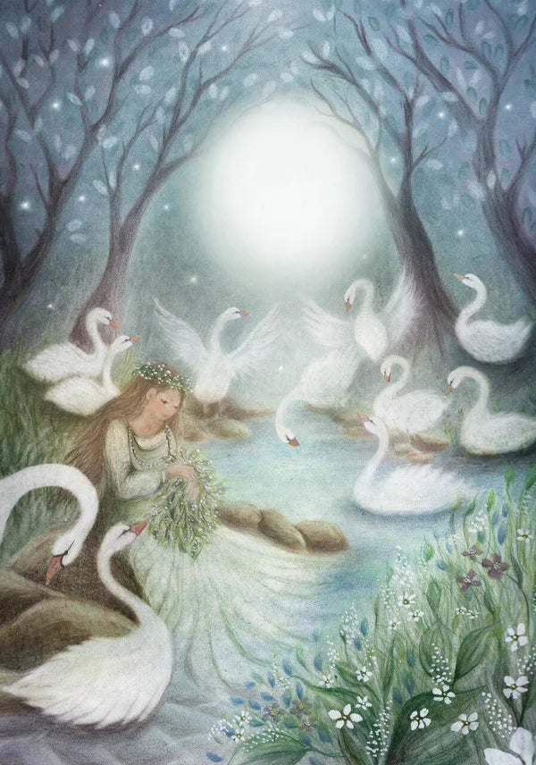 Postkarte Die wilden Schwaene – Elisa mit gruenem Nesselgeflecht umgeben von elf Schwaenen im Mondlicht, Illustration von Bijdehansje