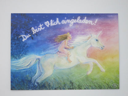 Einladungskarte mit Prinzessin auf galoppierendem Einhorn vor Nachthimmel – Einladungskarte Einhorn GK30