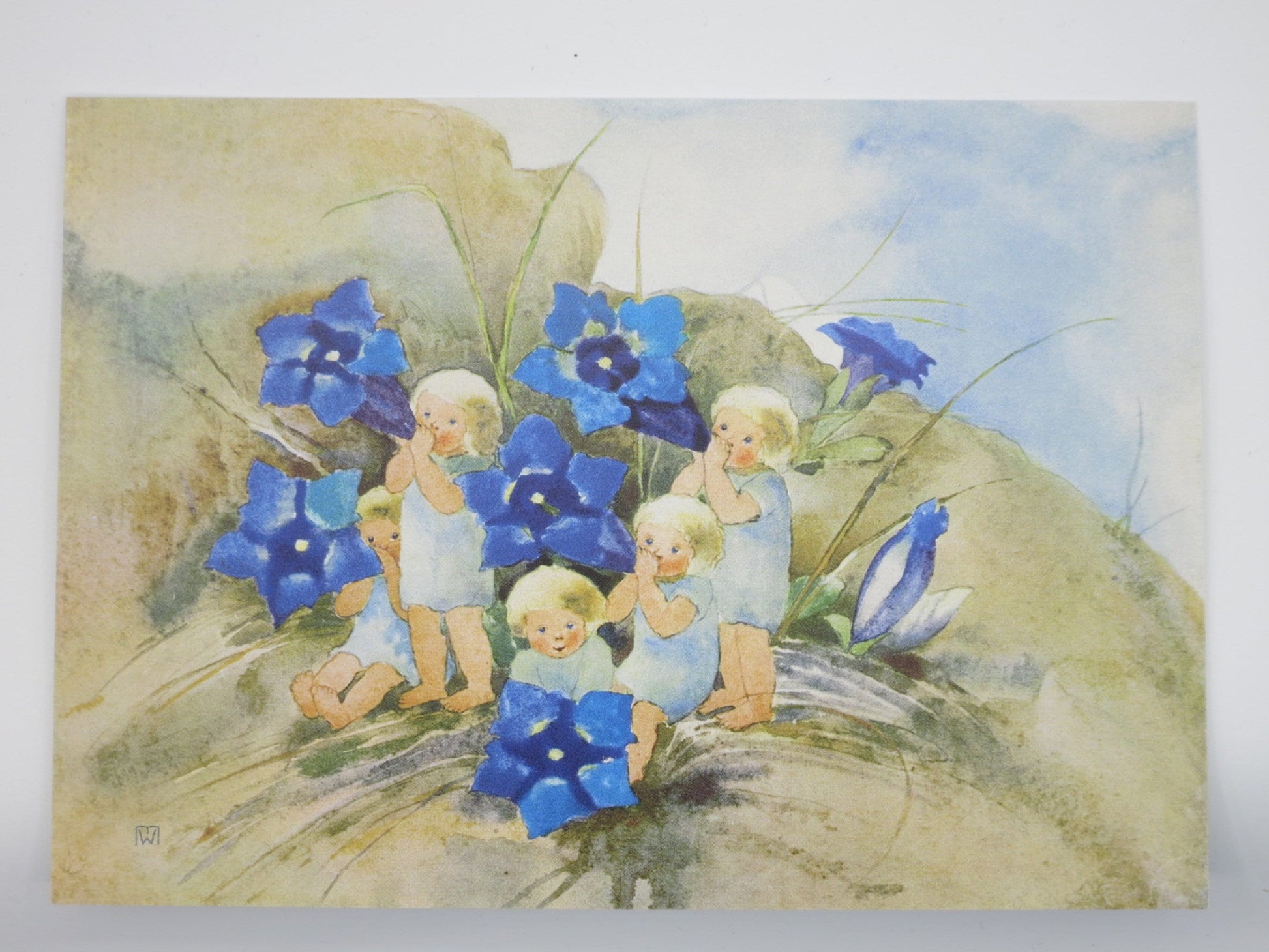 Waldorf Postkarte Enzian von Mili Weber – Blumenkinder zwischen blauen Enzianblüten