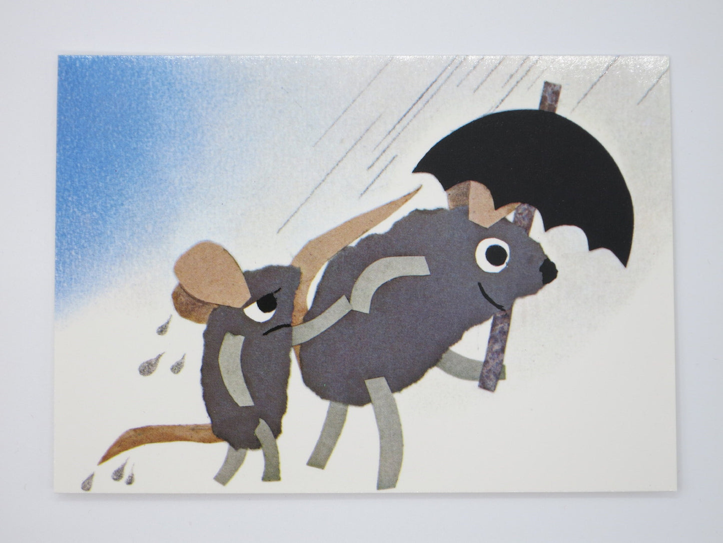 Postkarte Frederick-Maus mit Regenschirm im Regen – PKGR41