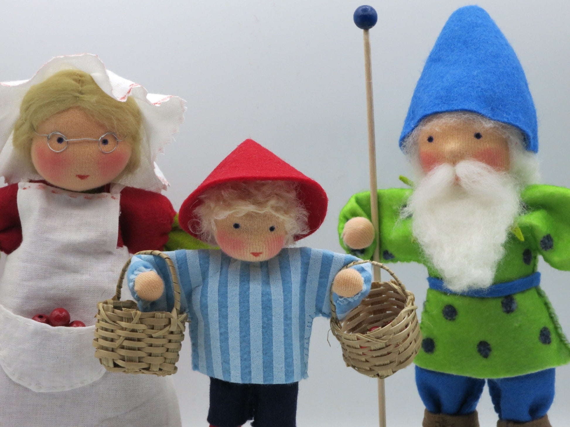 Hänschen im Blaubeerwald Waldorf-Figuren-Set nach Elsa Beskow mit Preiselbeermutter und Blaubeermann