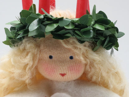 Santa Lucia - Blumenkind für den Waldorf Jahreszeitentisch