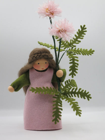 Mimose Rosa, Waldorf Jahreszeitentisch Blumenkind aus Wollfilz mit rosa Blütenbällchen