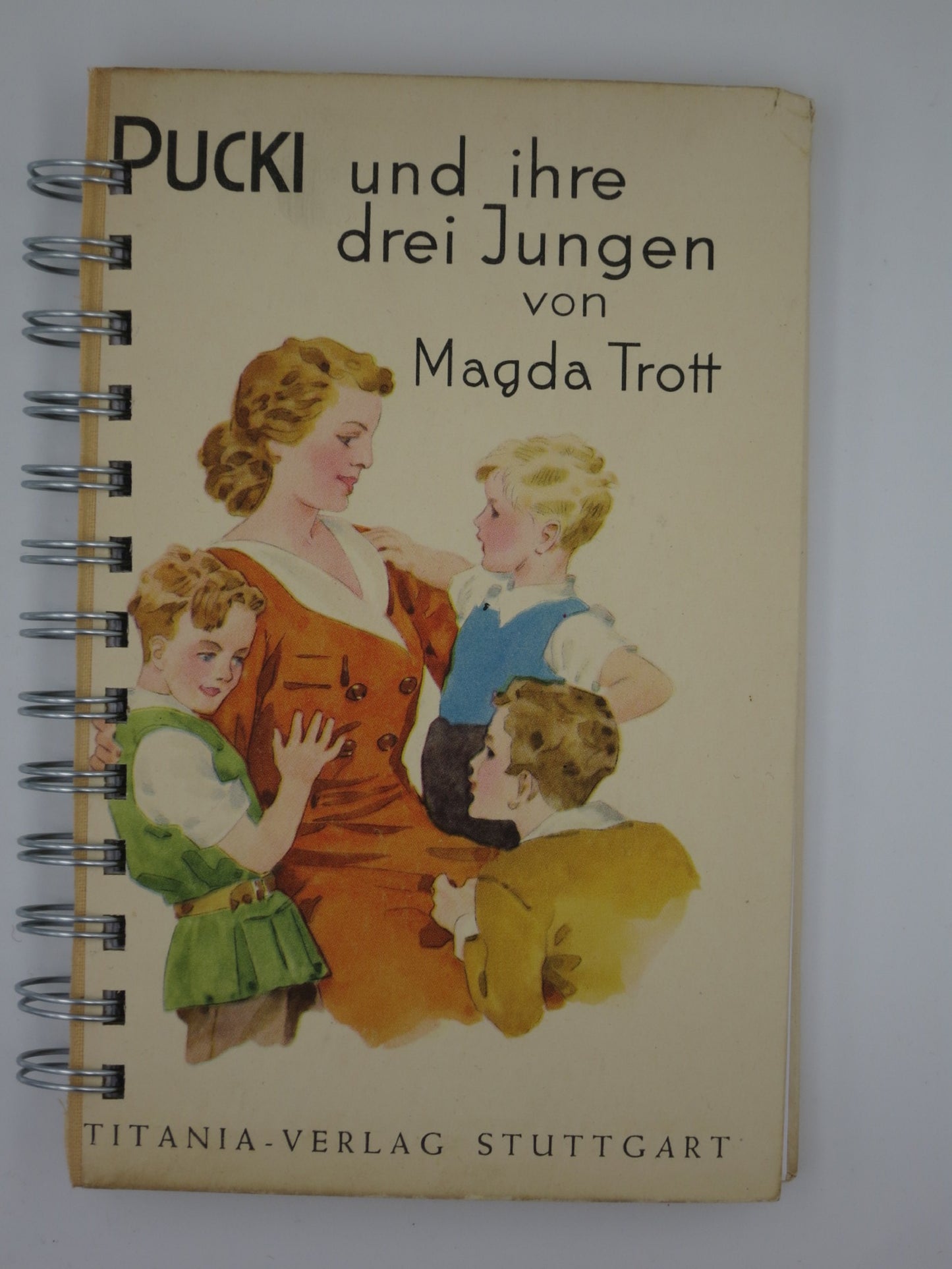 Notizbuch aus altem Kinderbuch NB3 als Tagebuch