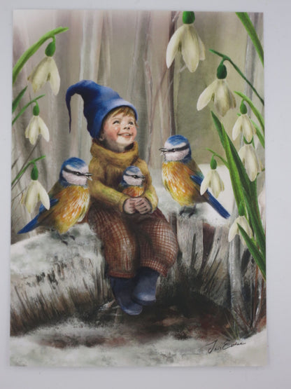 Winter Postkarte Fruehlings Ankunft PKWI321: Wichteljunge mit Blaumeisen und Schneegloeckchen.
Zeichnung von Iris Esther