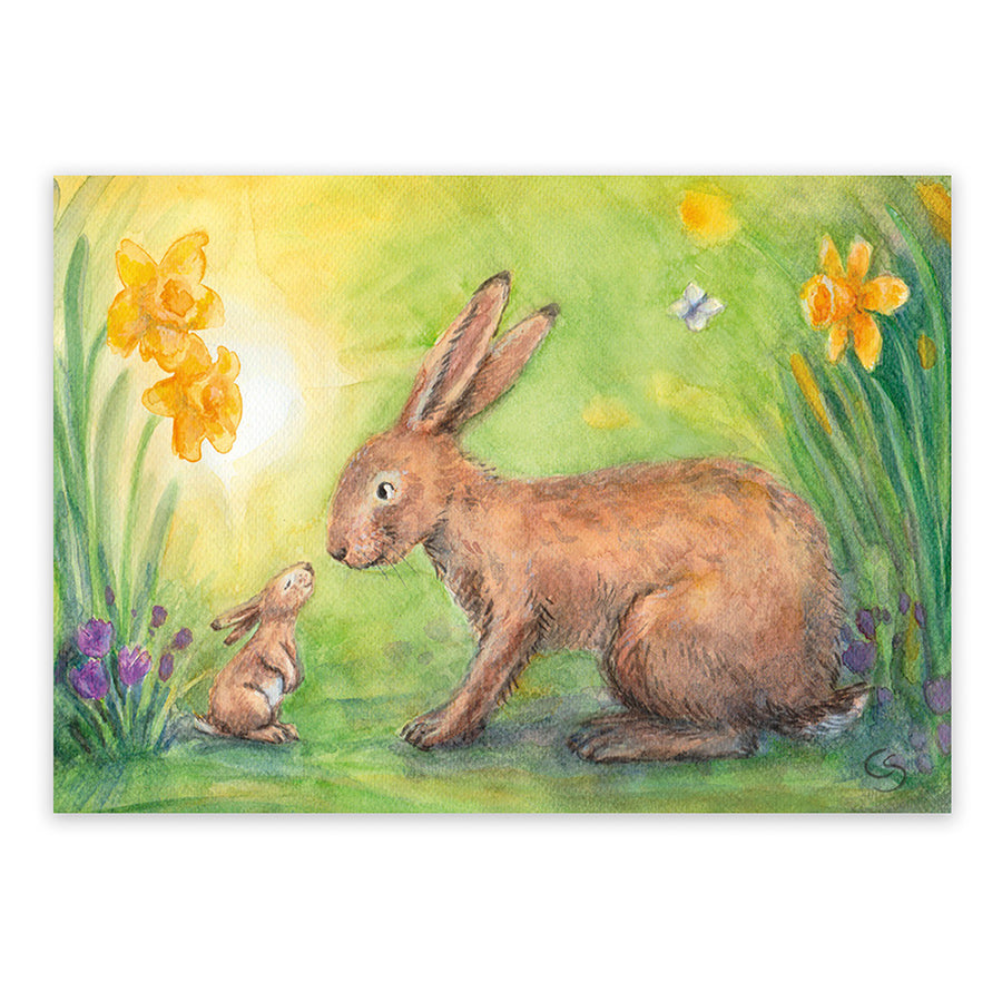Waldorf Postkarte Kleiner und grosser Hase PKFR19: Haesin und Junges beruehren sich an den Nasen zwischen Narzissen und Krokussen, Aquarell von Corinna Schwerdtfeger