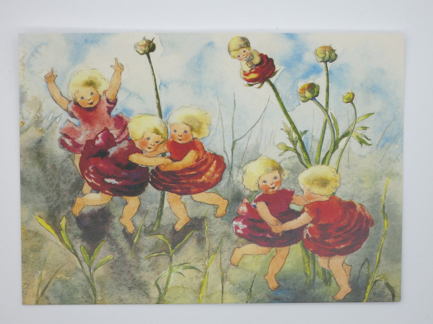 Waldorf Postkarte Ringelreihen von Mili Weber: tanzende Blumenkinder in Ranunkelbluetenkleidern