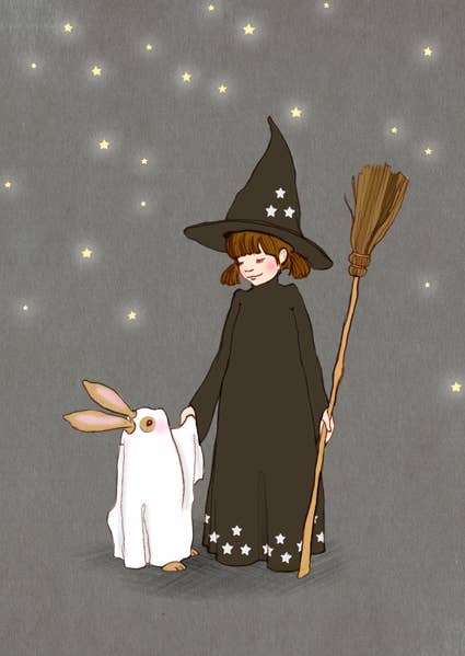 Postkarte Trick or Treat Nacht, Hexe mit Besen und Gespenst, illustriert von Belle & Boo