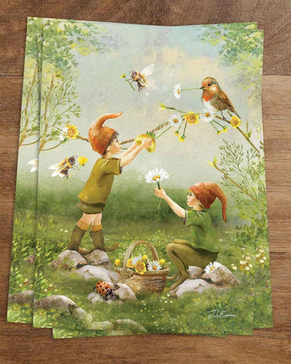 Frühling Postkarte Vögel und Bienen PKFR239: Zwei Wichtelungen im Frühlingsgarten
Zeichnung von Iris Esther