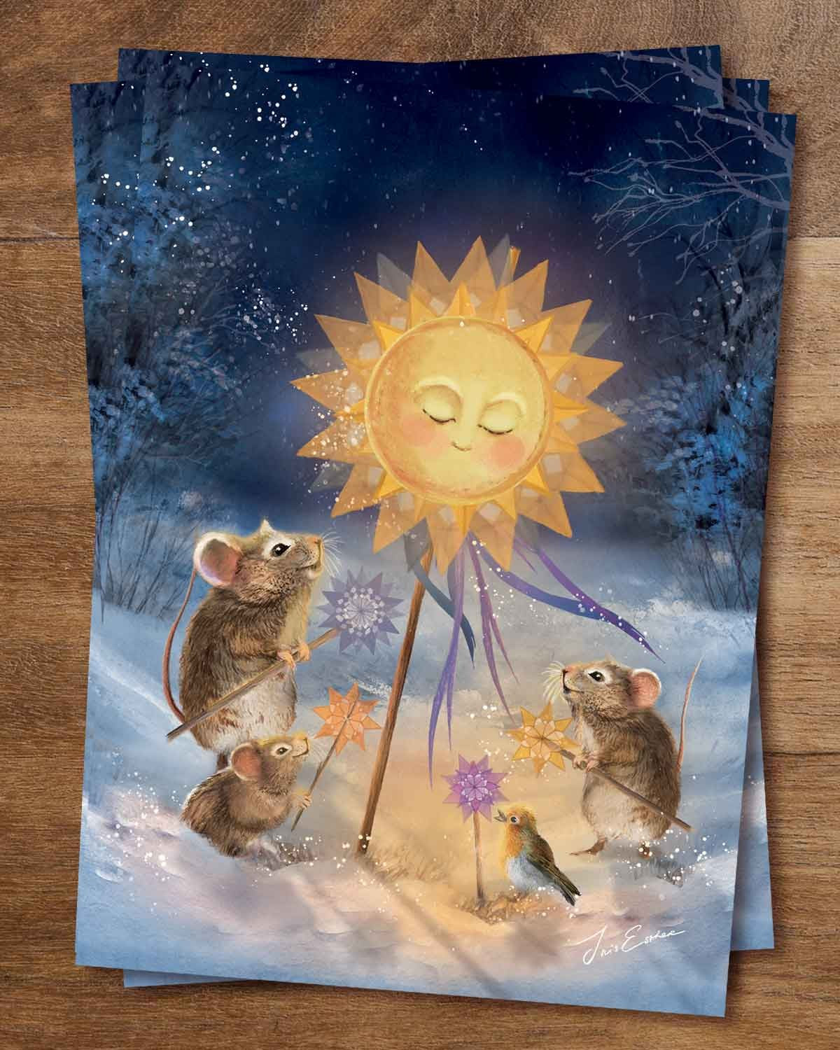 Postkarte Wintersonnenwende, drei Mäuse im Schnee mit Sonne, von Iris Esther