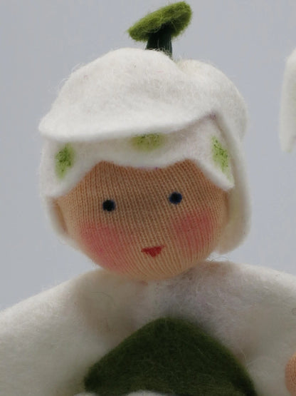 Schneeglöckchen Blumenkind Nahaufnahme Gesicht mit Haube, Art. WI45