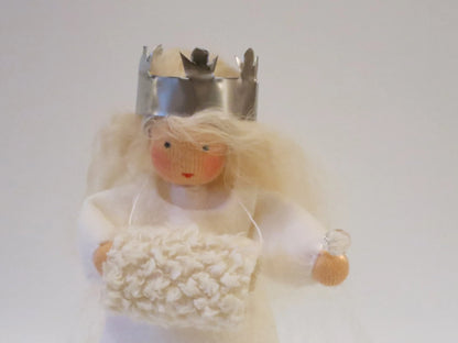 Schneeprinzessin Blumenkind Nahaufnahme Gesicht mit Silberkrone, Art. WI21