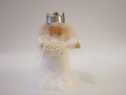 Schneeprinzessin Blumenkind mit Glaskristall-Perle am Handgelenk, Art. WI21