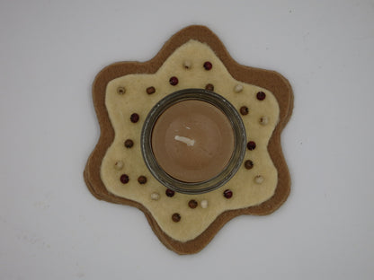 Teelichthalter Lebkuchen hellbraun, sechszackiger Filzstern mit Zuckerperlen, Art. WI67