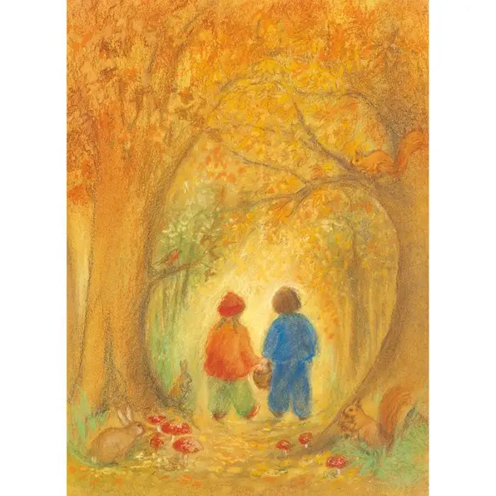 Zwei Kinder gehen durch einen goldenen Blattertunnel mit Hasen und Eichhörnchen – Waldorf Postkarte Herbstspaziergang von Marjan van Zeyl