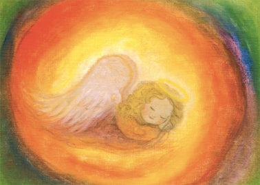 Schlafender Schutzengel in warmem goldenem Licht – Waldorf Postkarte September Engel von Eriena Blaffert