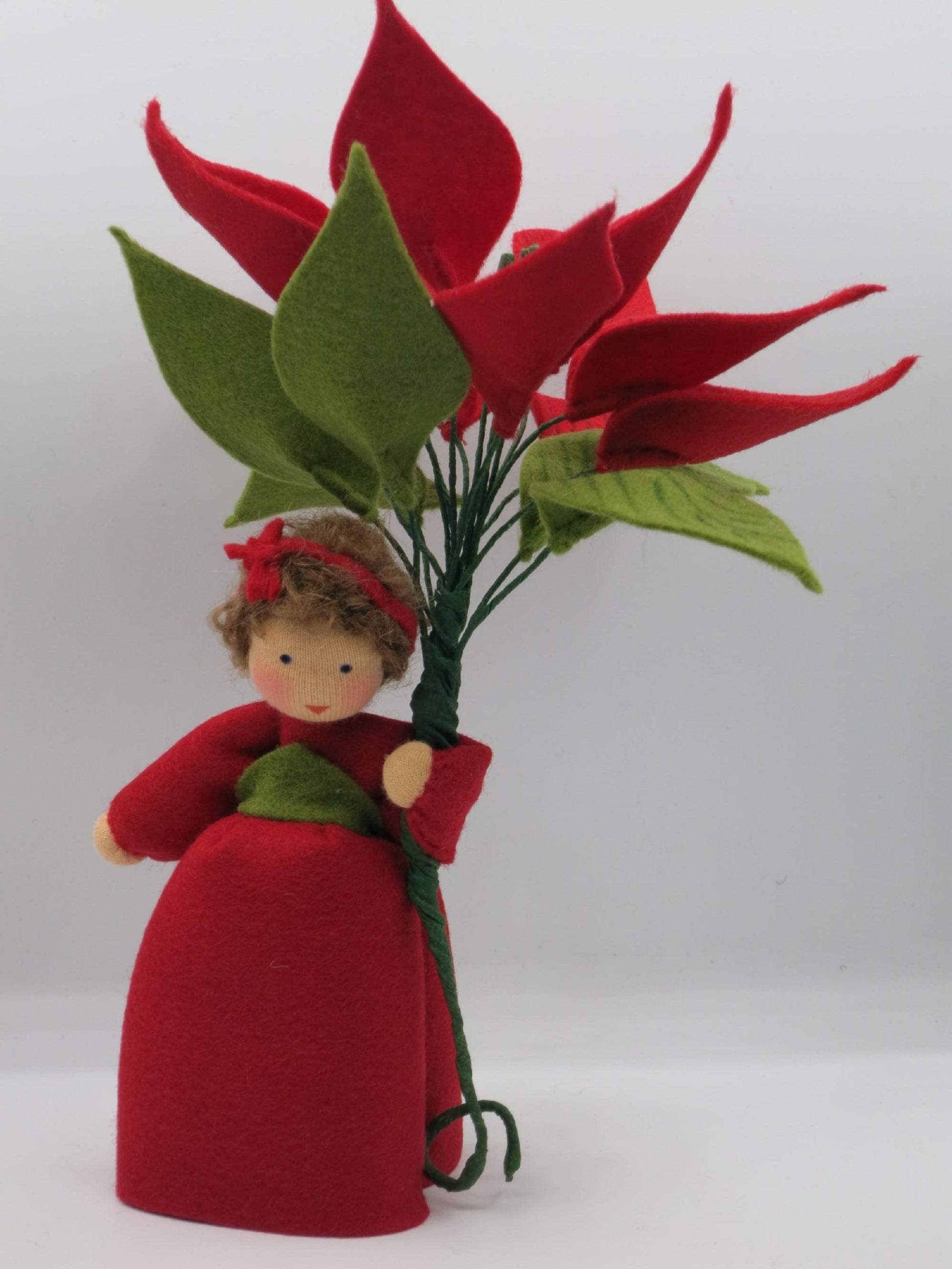 Weihnachtsstern Blumenkind in rotem Kleid mit Strauß roter Hochblätter – Waldorf Jahreszeitentisch, Art. WI33