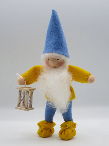 Zwerg Blumenkind Braun/Blau mit Holzkiste, Art. WI37